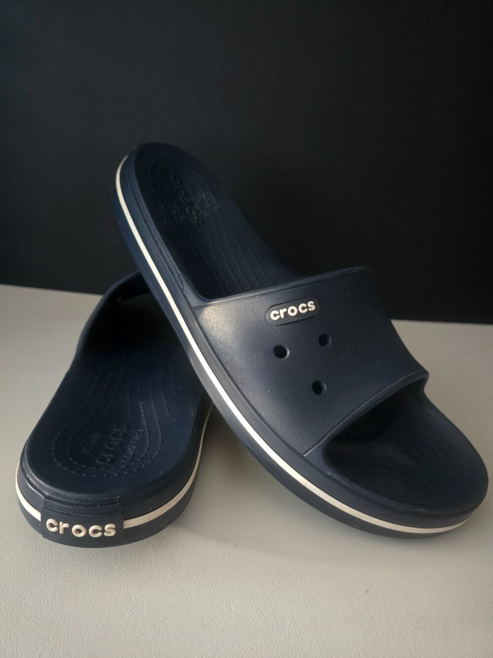 Croc's Unisex Crocband M 13 Navy/White Relaxed Fit